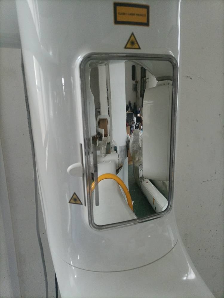 Face-to-face mirror side view